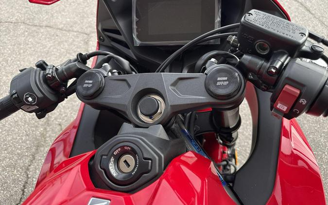 2026 Honda CBR650R E-CLUTCH