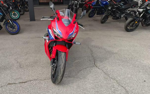 2026 Honda CBR650R E-CLUTCH