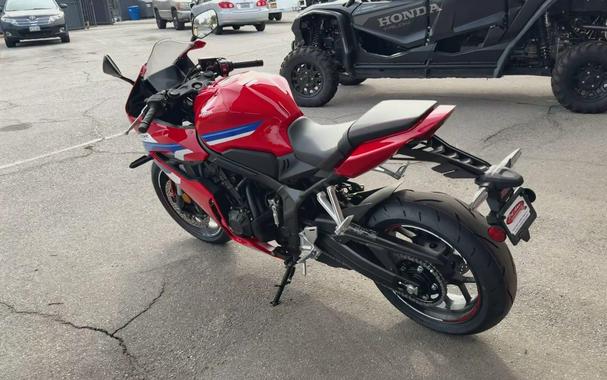 2026 Honda CBR650R E-CLUTCH