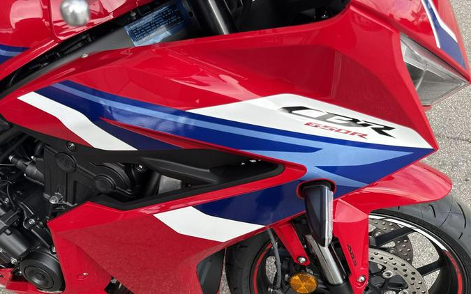 2026 Honda CBR650R E-CLUTCH