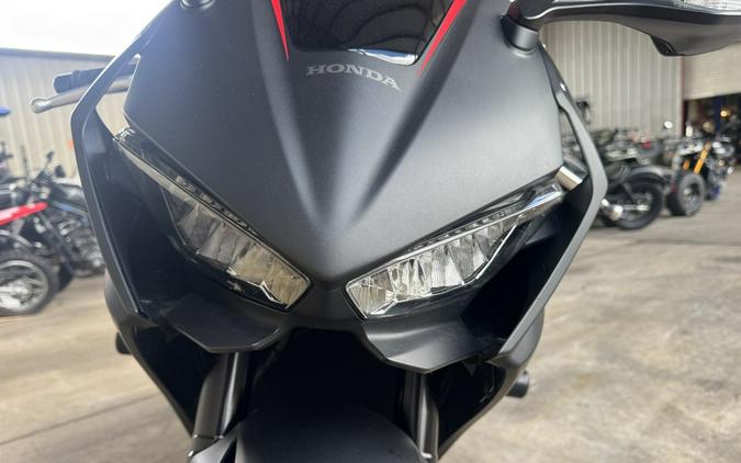 2018 Honda CBR1000RR Fireblade Base