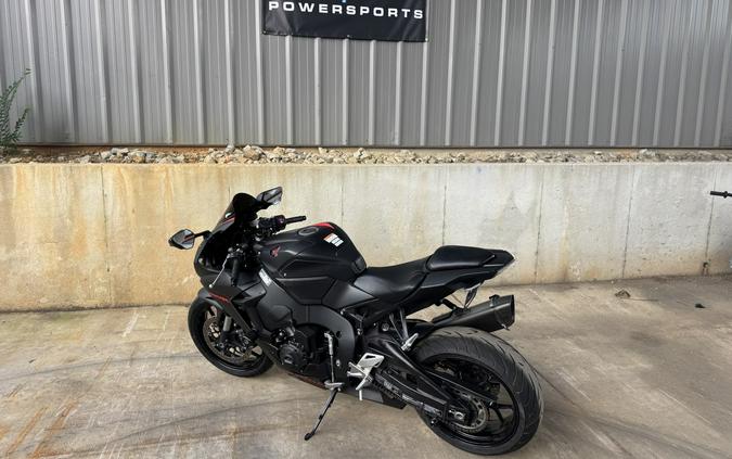 2018 Honda CBR1000RR Fireblade Base