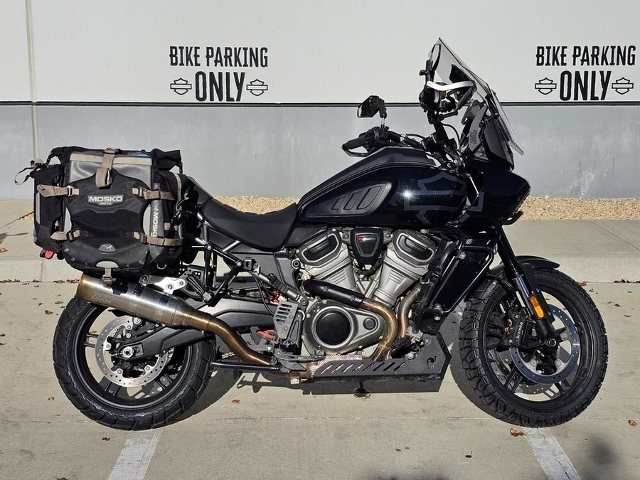 2022 Harley-Davidson® RA1250S - Pan America® 1250 Special