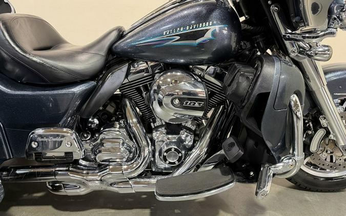 2015 Harley-Davidson Trike FLHTCUTG - Tri-Glide Ultra