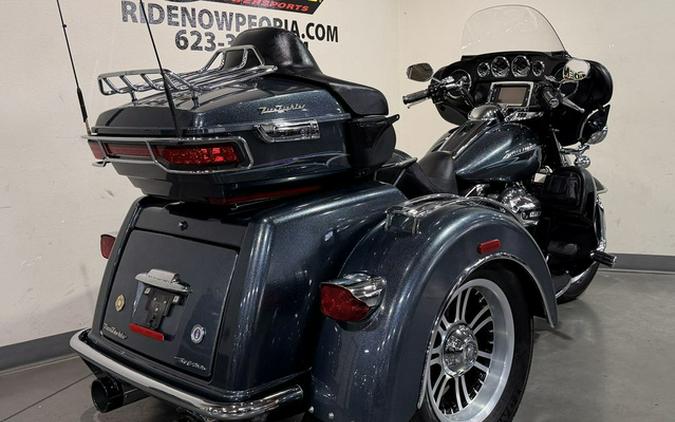 2015 Harley-Davidson Trike FLHTCUTG - Tri-Glide Ultra