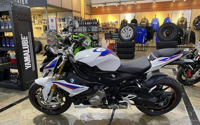 2020 BMW S 1000 R Light White / Racing Blue / Racing Red