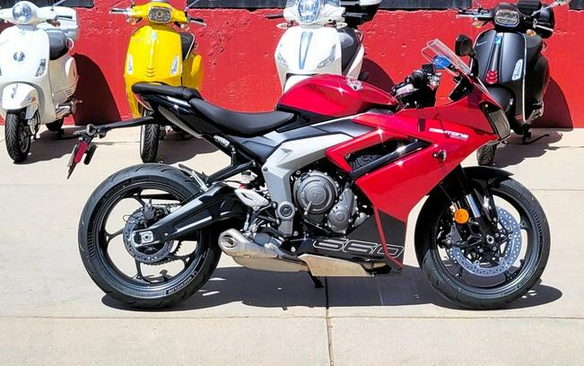 2025 Triumph Daytona 660 Carnival Red/Sapphire Black