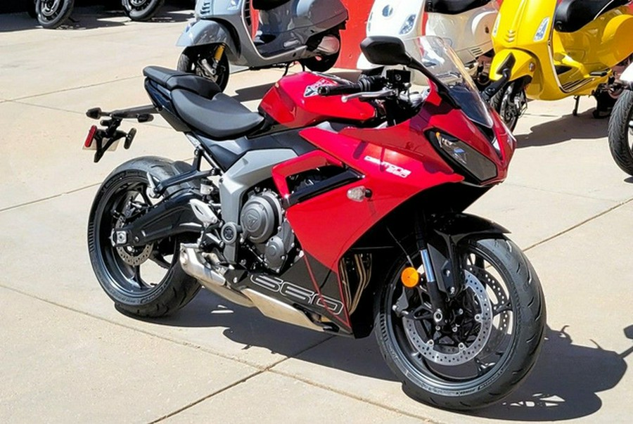 2025 Triumph Daytona 660 Carnival RedSapphire Black