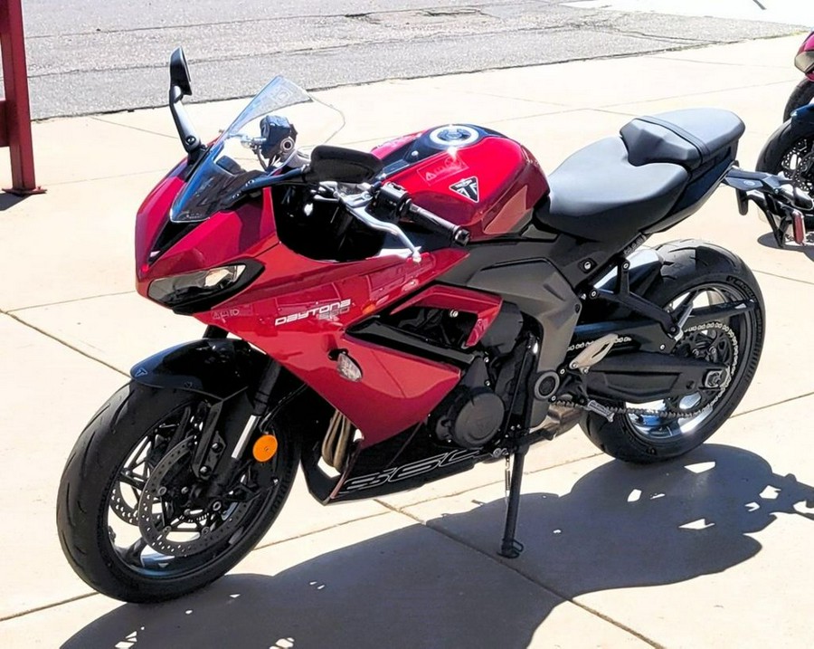 2025 Triumph Daytona 660 Carnival Red/Sapphire Black