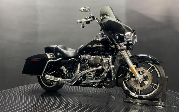 2017 Harley-Davidson® FLHXS - Street Glide® Special
