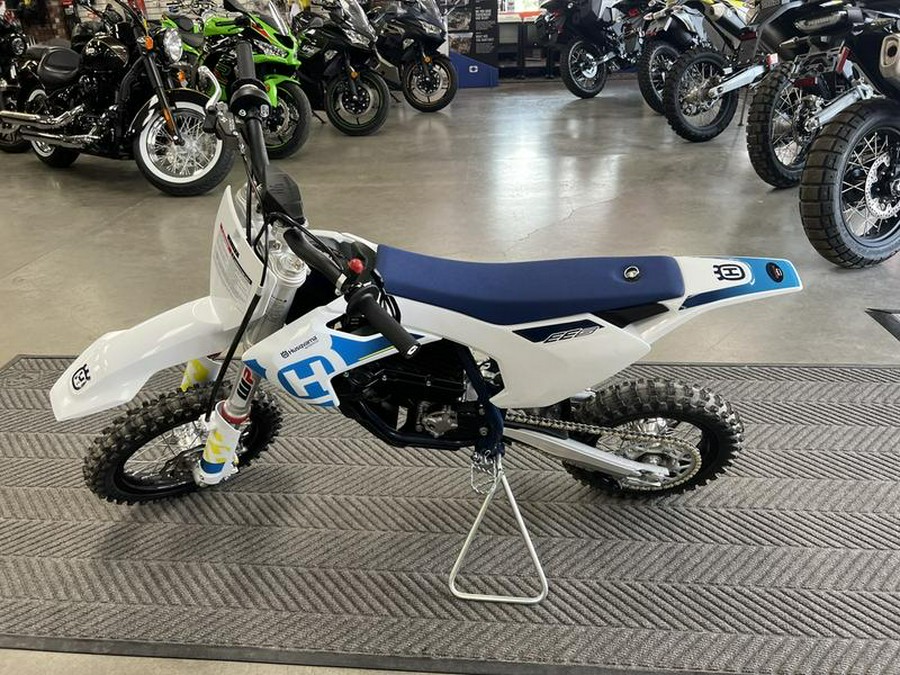 2024 Husqvarna® EE 5