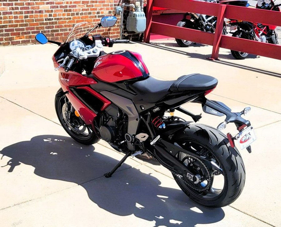 2025 Triumph Daytona 660 Carnival Red/Sapphire Black