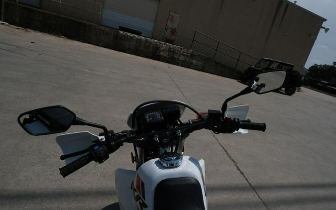 New 2024 HONDA XR650L WHITE