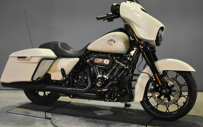 2022 Harley-Davidson Street Glide Special