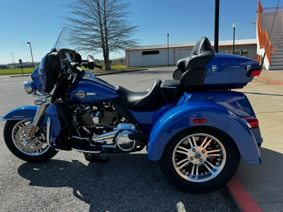 2024 Harley-Davidson Tri Glide Ultra Blue Burst