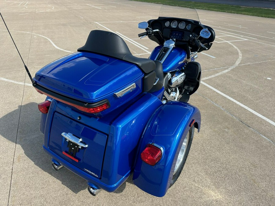 2024 Harley-Davidson Tri Glide Ultra Blue Burst