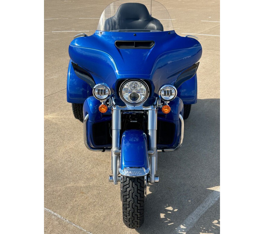 2024 Harley-Davidson Tri Glide Ultra Blue Burst