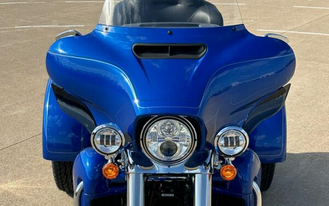 2024 Harley-Davidson Tri Glide Ultra Blue Burst