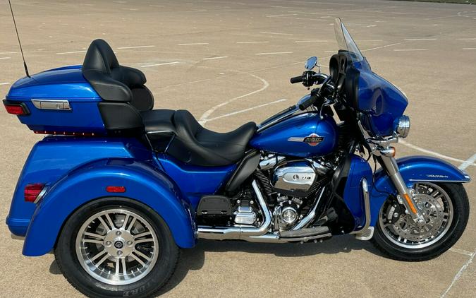 2024 Harley-Davidson Tri Glide Ultra Blue Burst