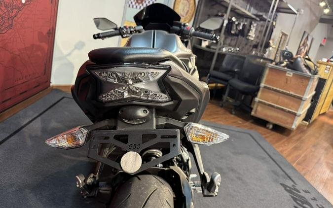 2021 Kawasaki Ninja® 650 ABS Metallic Graphite Gray/Metallic Spark Black