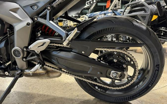 2025 Triumph Daytona 660 Snowdonia White/Sapphire Black