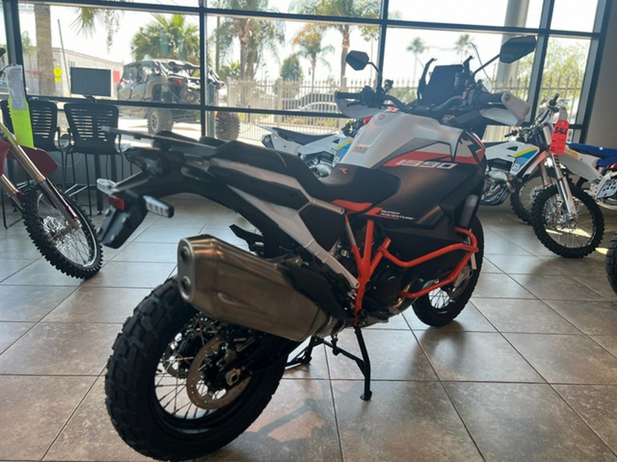 2026 KTM Super Adventure 1390 R