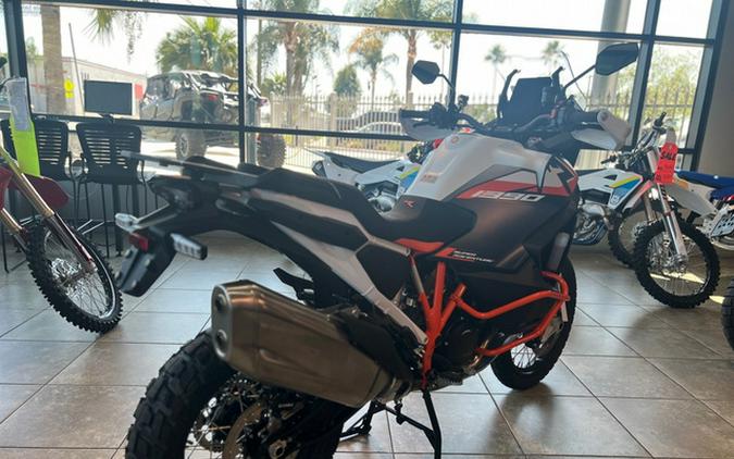 2026 KTM Super Adventure 1390 R