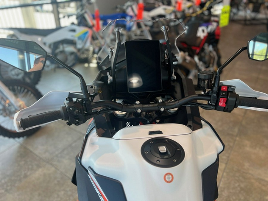 2026 KTM Super Adventure 1390 R
