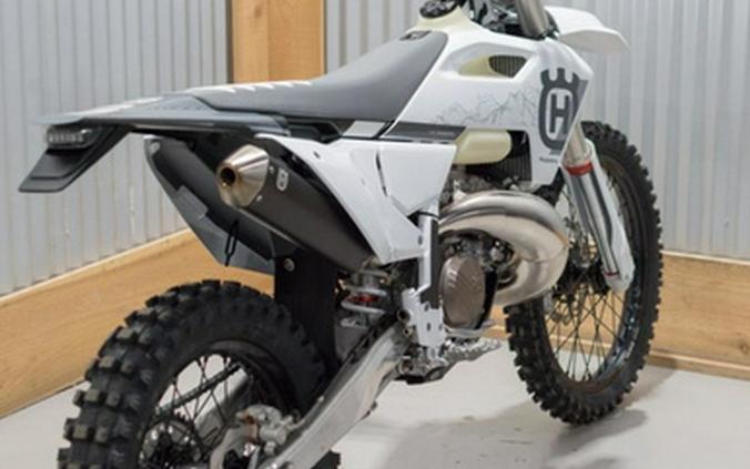 2025 Husqvarna TE 300 Pro 300