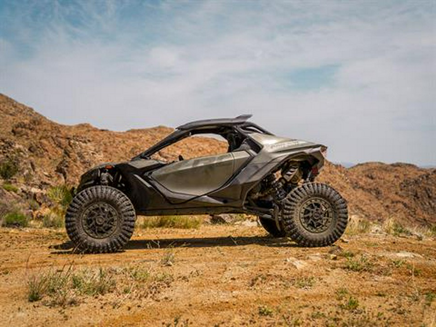 2026 Can-Am Maverick R X RC