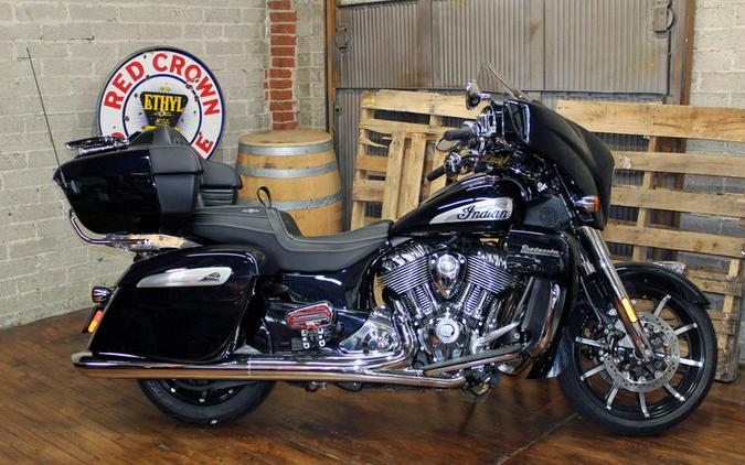 2021 Indian Motorcycle® Roadmaster® Limited Thunder Black Azure Crystal