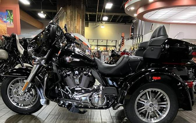 2024 Harley-Davidson® FLHTCUTG - Tri Glide® Ultra