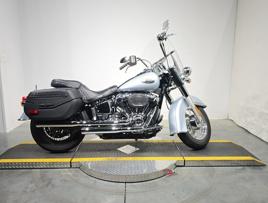 FLHCS 2023 Heritage Classic