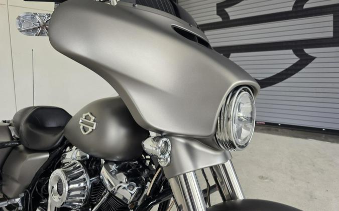 2017 Harley-Davidson® Street Glide® Special Charcoal Denim