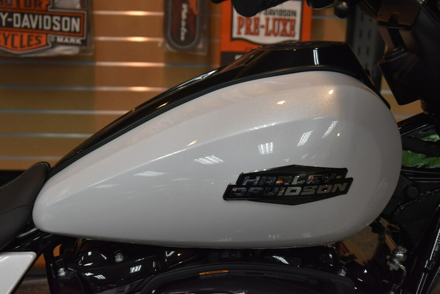 FLHX 2024 Street Glide®