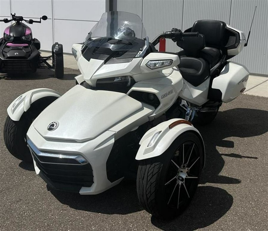 2017 Can-Am® Spyder® F3 Limited 6-Speed Semi-Automatic (SE6)