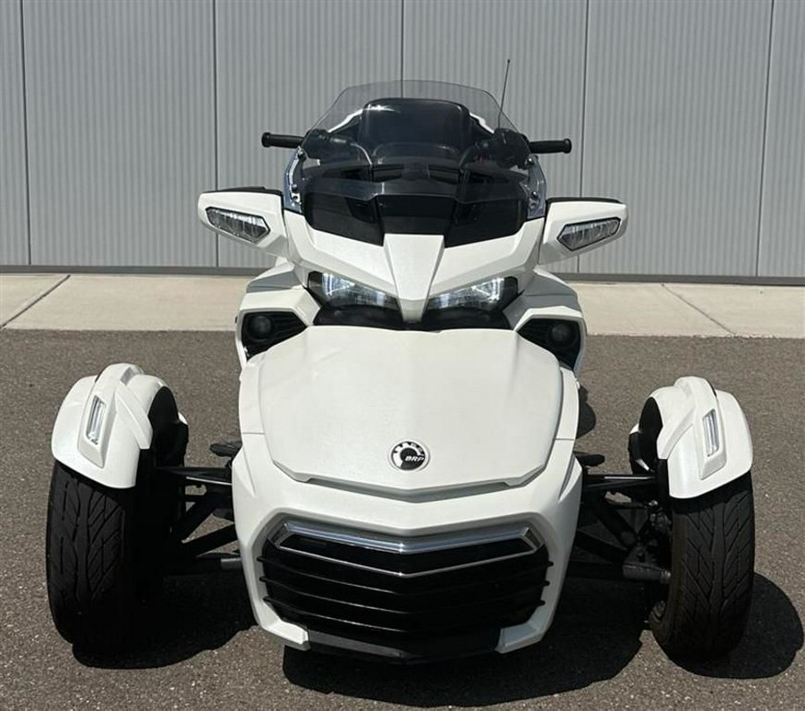 2017 Can-Am® Spyder® F3 Limited 6-Speed Semi-Automatic (SE6)