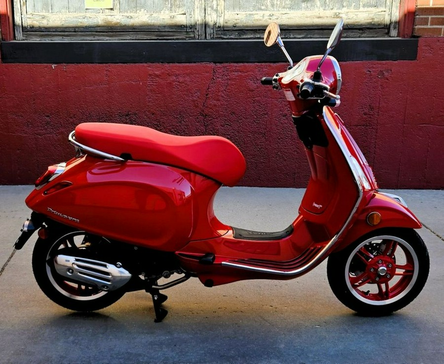 2025 Vespa Primavera 50 Red