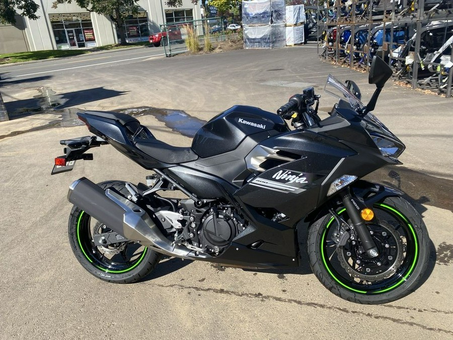 2022 Kawasaki Ninja® 400 ABS