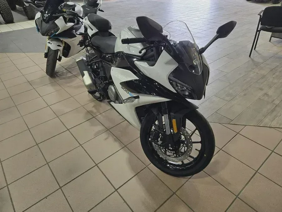 New 2025 CFMOTO 300SS