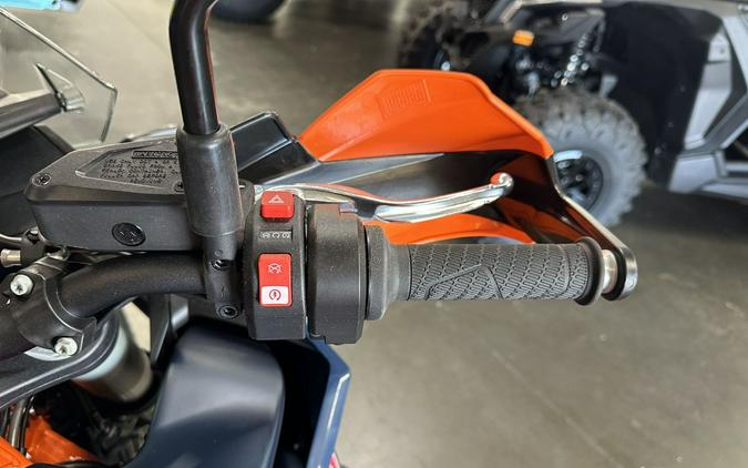 2027 KTM 890 Adventure R Rally