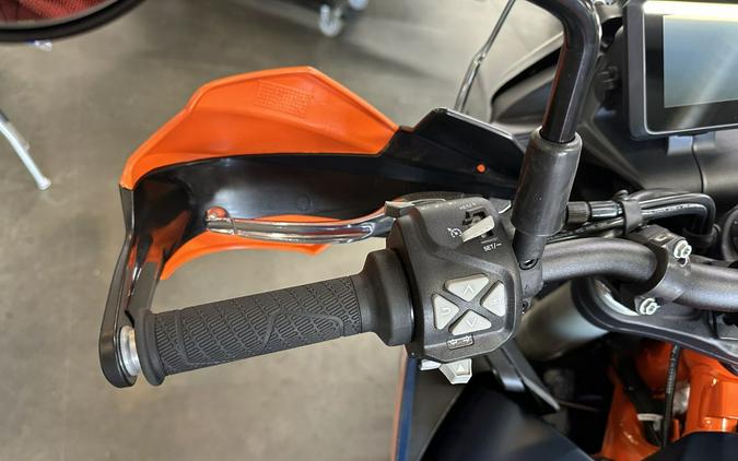 2027 KTM 890 Adventure R Rally