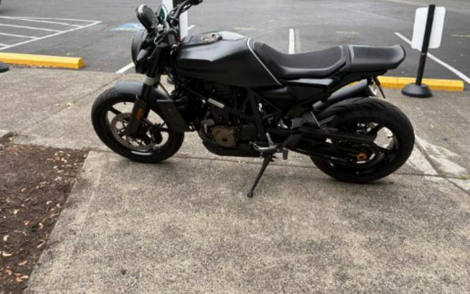 2019 Husqvarna Svartpilen 701