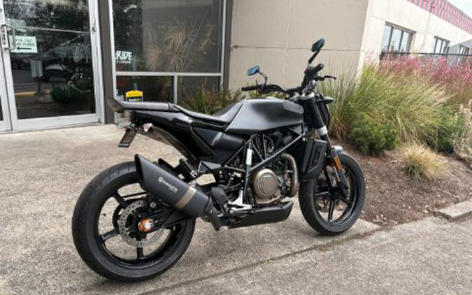 2019 Husqvarna Svartpilen 701