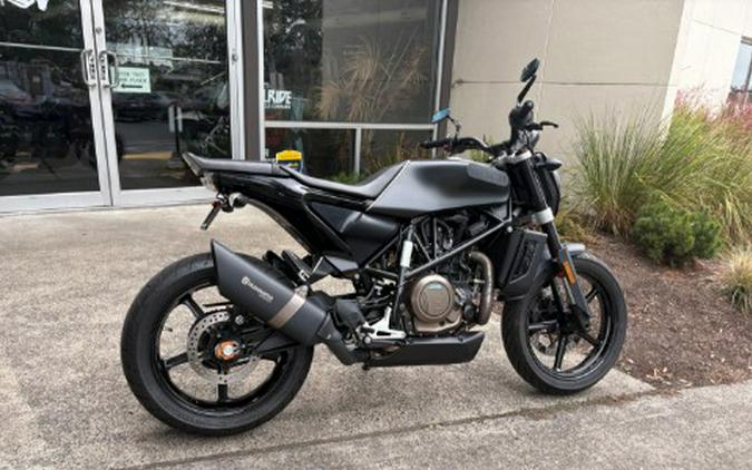 2019 Husqvarna Svartpilen 701