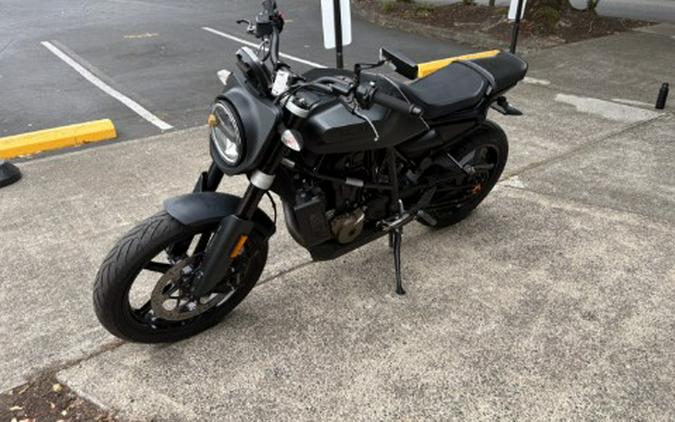 2019 Husqvarna Svartpilen 701