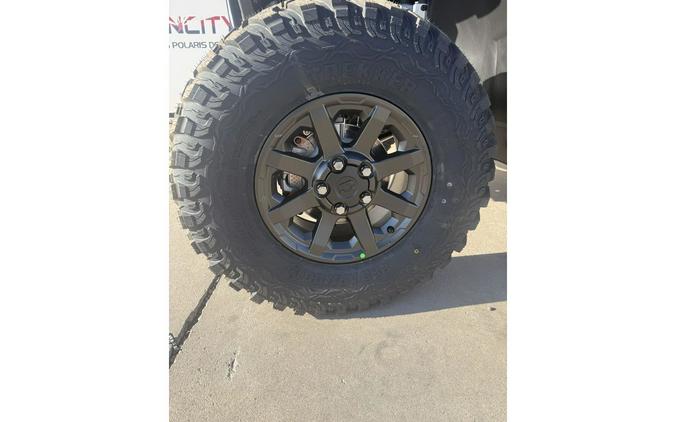 2027 Xpedition XP 5 NorthStar - Polaris