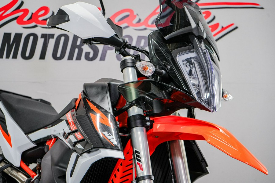 2022 KTM 890 Adventure