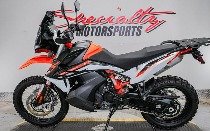 2022 KTM 890 Adventure