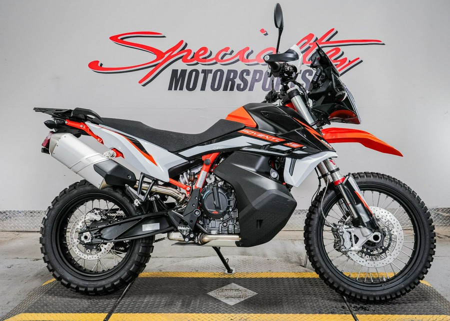 2022 KTM 890 Adventure